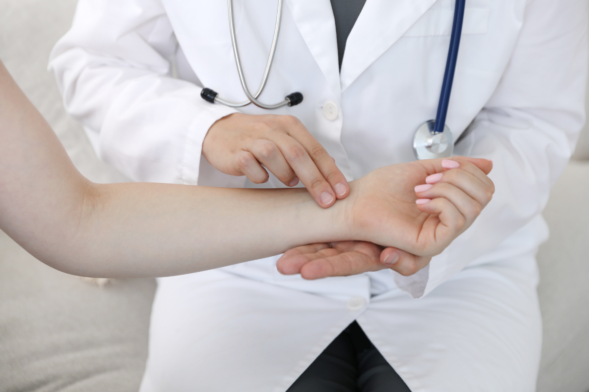 Dotik v medicini dotik medicina